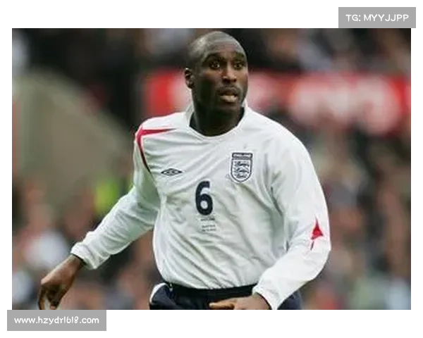 坎贝尔在球场上的位置解析与技术技巧全面剖析